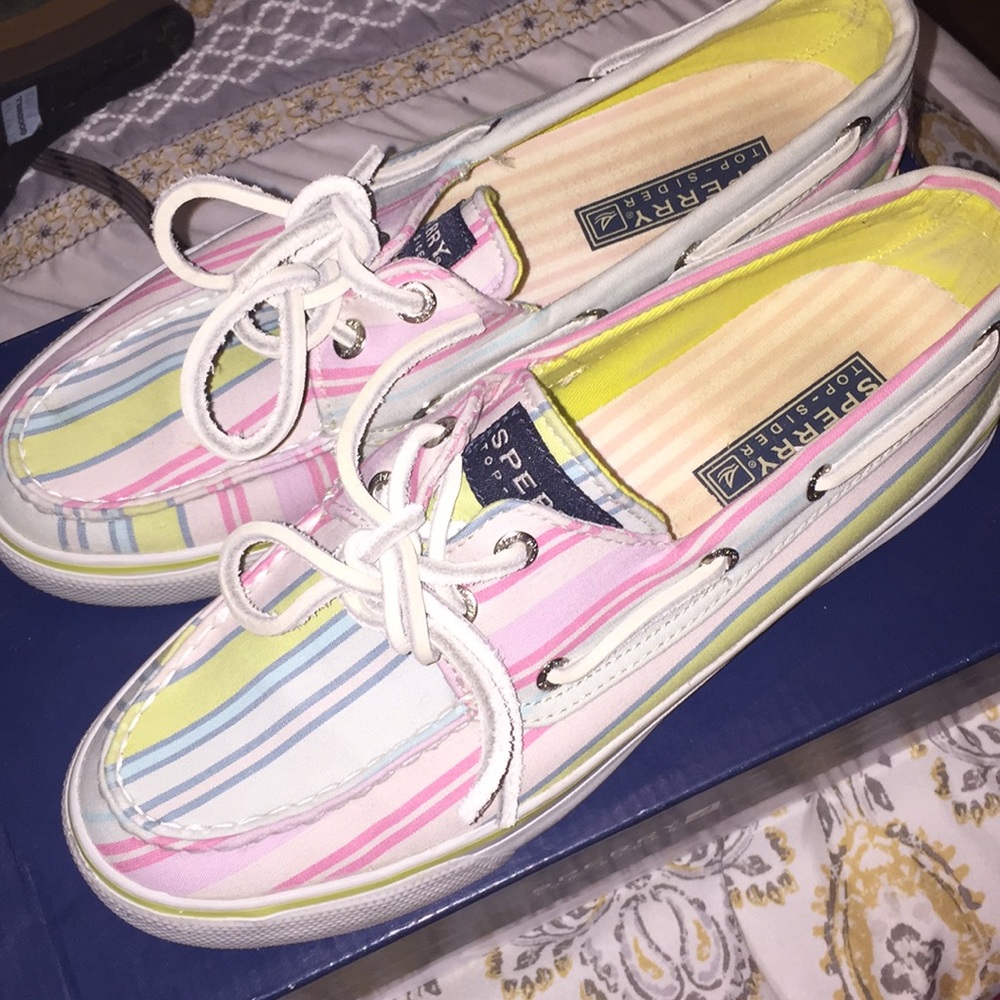 Colorful sperrys